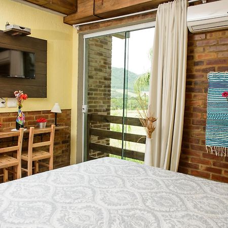 Bina'S Haus Pousada, Cafeteria E Atelier Нова-Петрополис Экстерьер фото