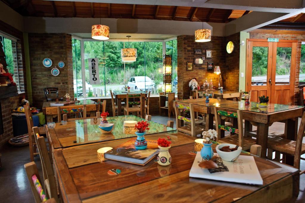 Bina'S Haus Pousada, Cafeteria E Atelier Нова-Петрополис Экстерьер фото